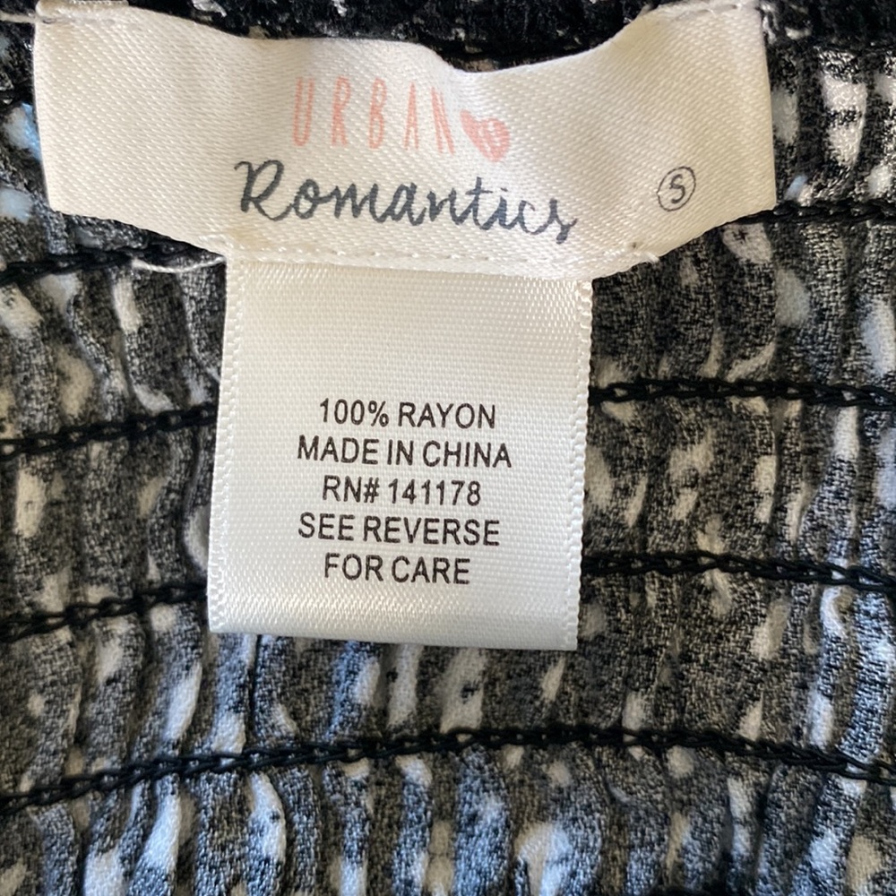 Black and white print blouse‎ - Picture 9 of 10